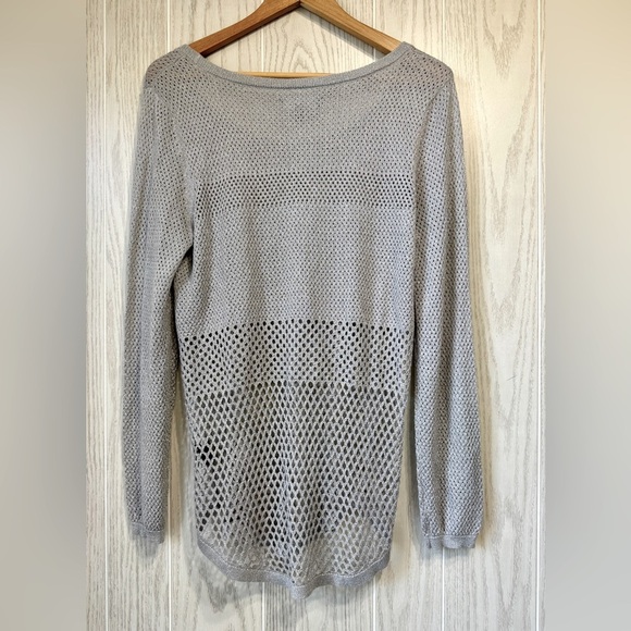 Rock And Republic Mesh TunicTop Women Size Large Silver Sparkly Long Sleeves EUC - Picture 3 of 3